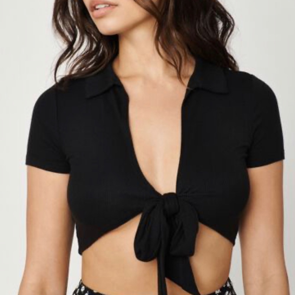 GARAGE- Haut Front Tie Top Jet Black